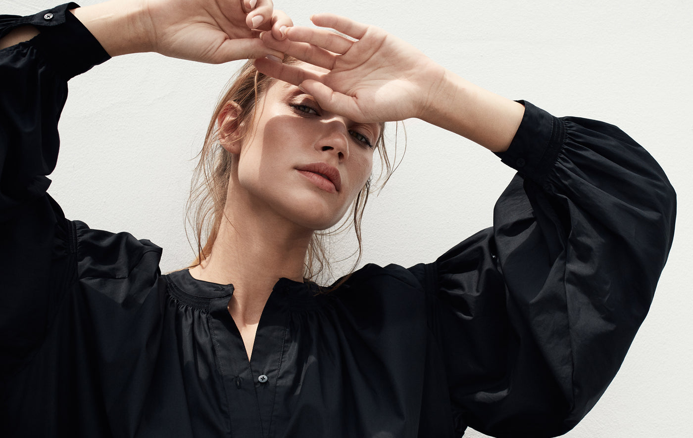 SU Paris l Mayunga dress in black crisp poplin-cotton